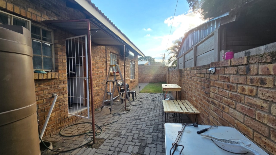 2 Bedroom Property for Sale in Cassandra Northern Cape